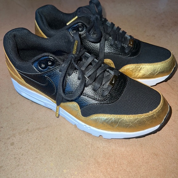 NIKE 2016 AIR MAX 1 ULTRA ESS NFL METALLIC GOLD W 8 SAFARI ANIMAL 90 - Picture 7 of 9